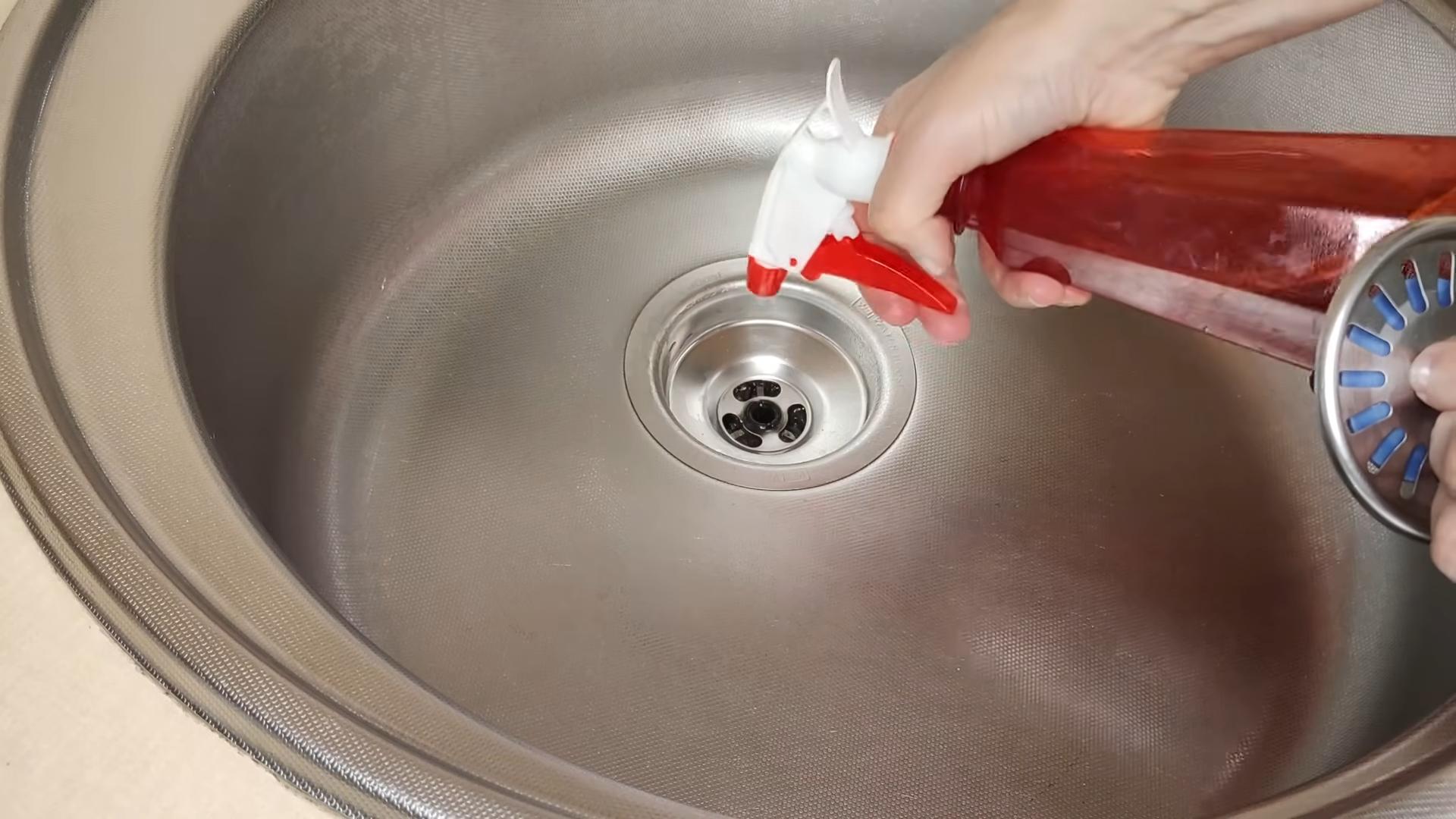 Clove infused vinegar DIY